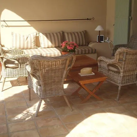 Du Sanglier-chambres D'hotes Bed & Breakfast Saint-Siffret