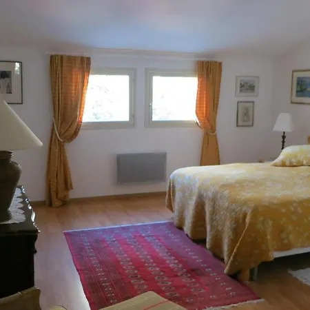 Du Sanglier-chambres D'hotes Bed & Breakfast Saint-Siffret