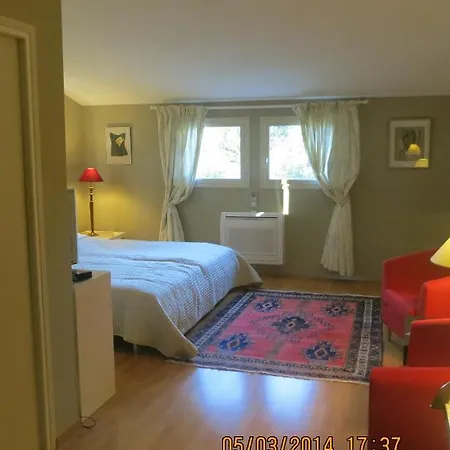Du Sanglier-chambres D'hotes * Saint-Siffret